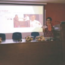 Vasudha Mehta, Co-founder of JAAGRUTI holding the awareness session